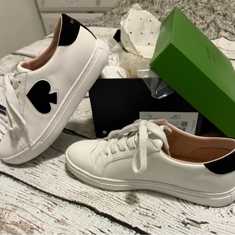 Kate Spade NWOT Fez Sneaker